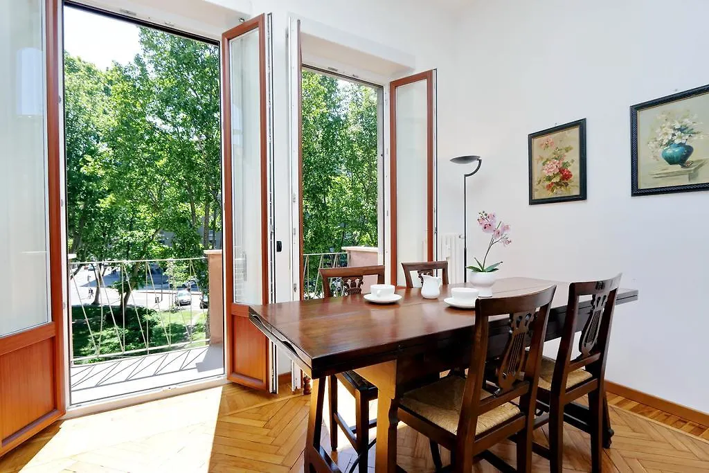Joivy Fabulous 1-Bedroom Flat With Terrace Next To Park Milánó 0*,