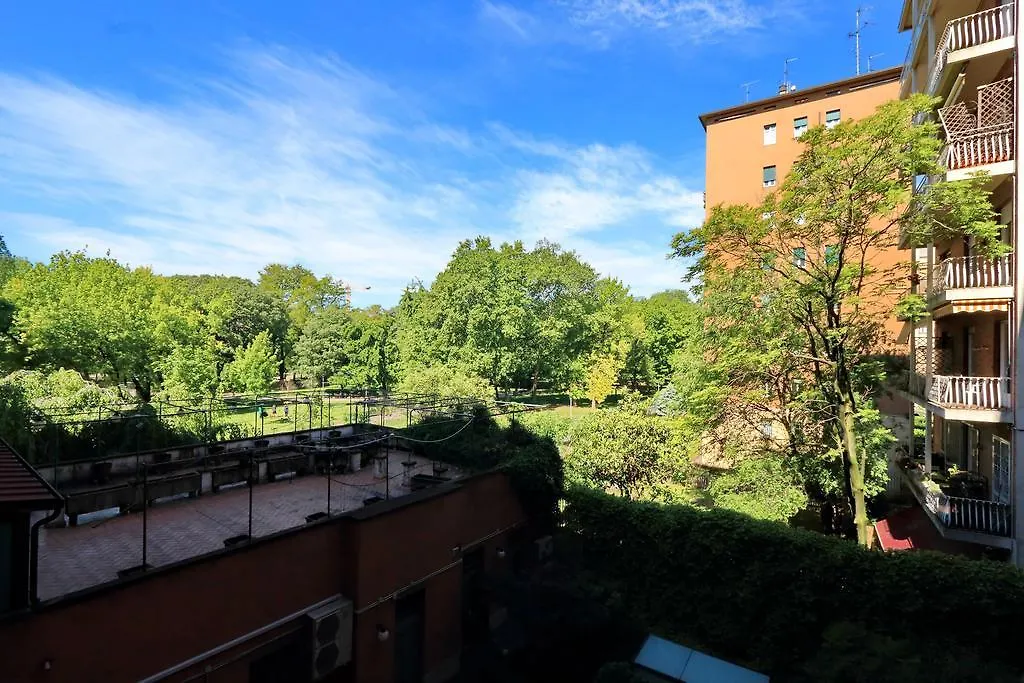 Apartman Joivy Fabulous 1-Bedroom Flat With Terrace Next To Park Milánó
